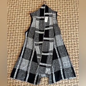 NWT Style & Co. Sweater Vest - Women's Medium Black White - Plaid Knit